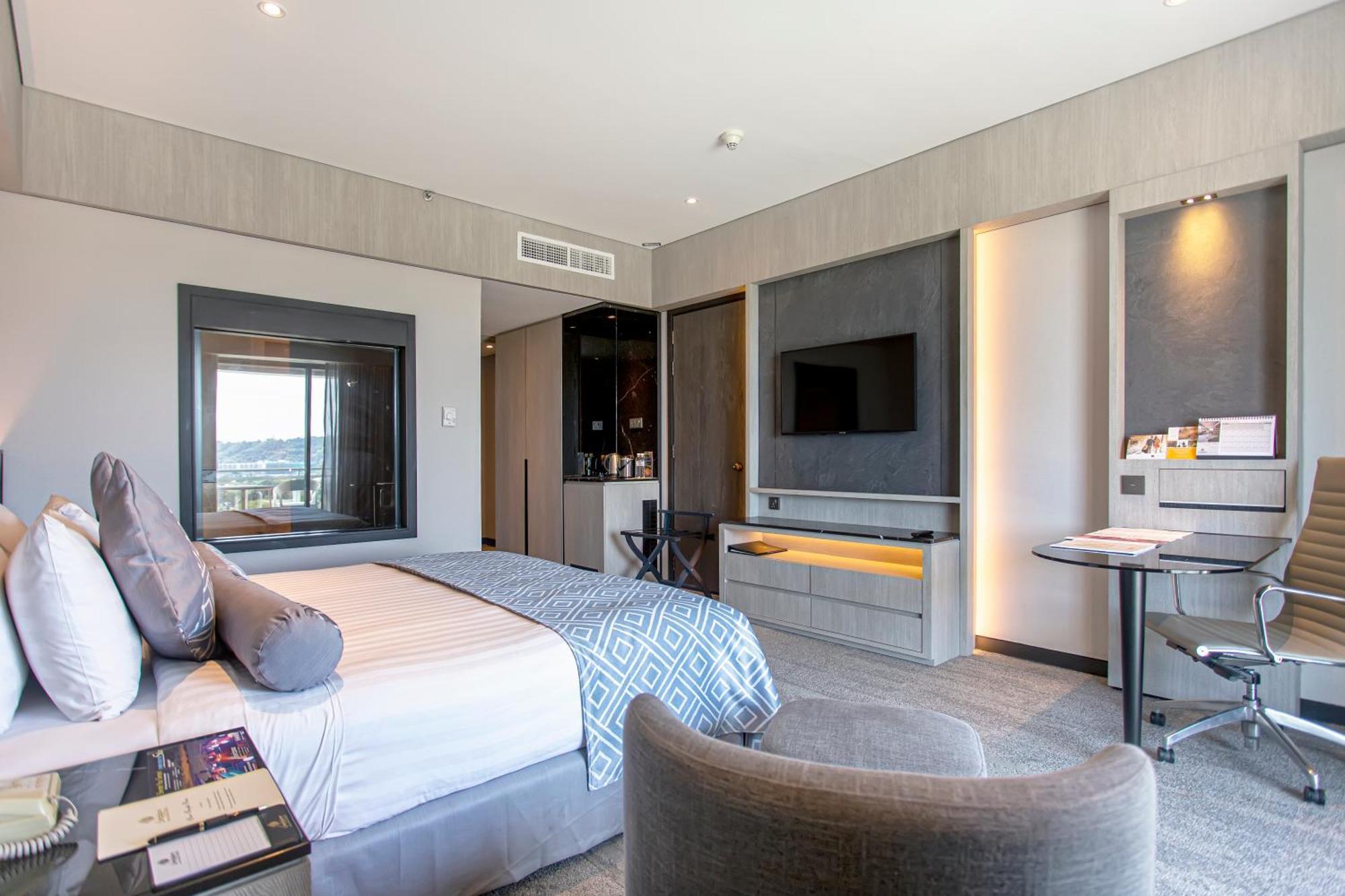The Pacific Sutera Hotell Kota Kinabalu Eksteriør bilde Deluxe Room