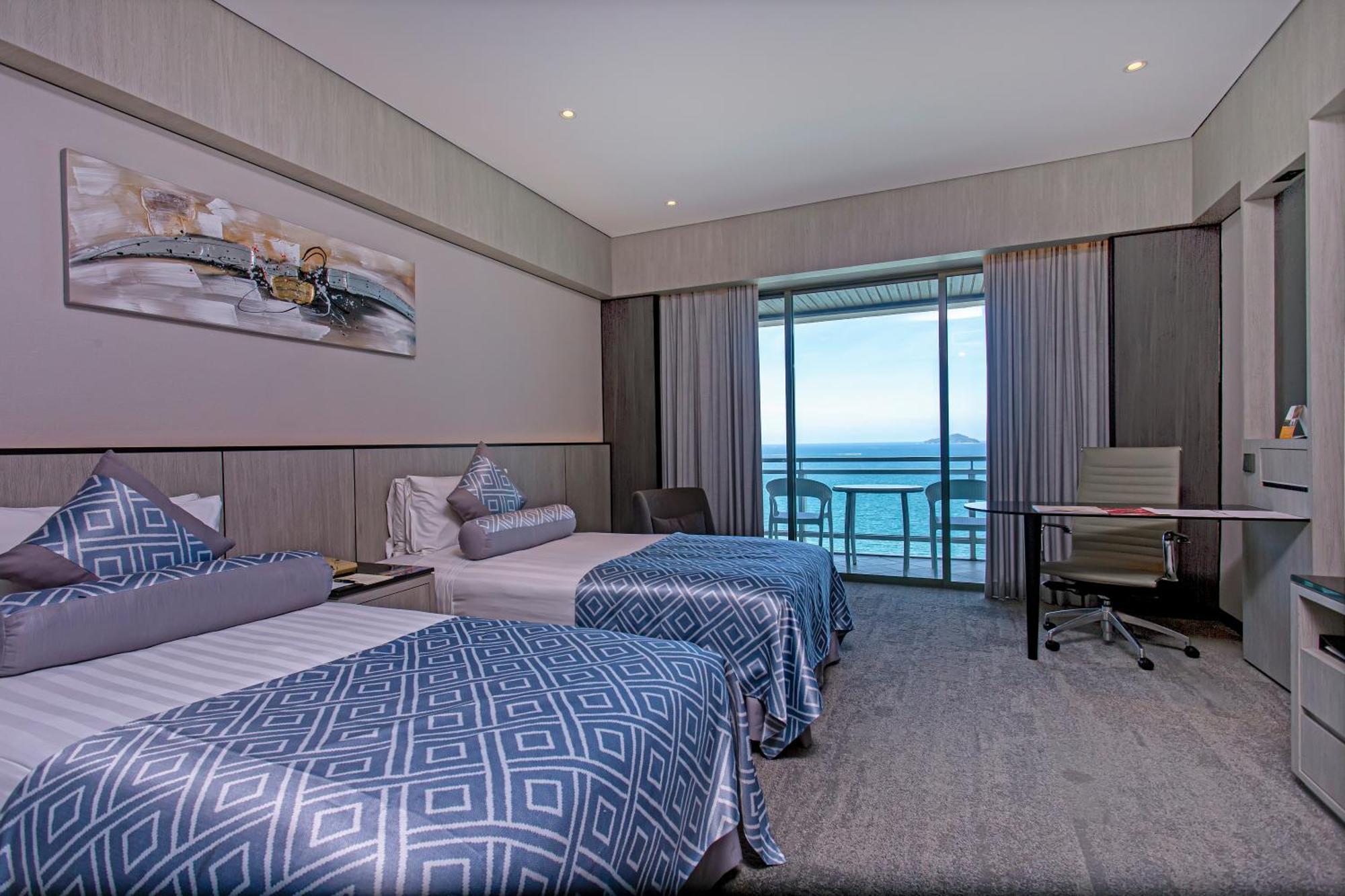 The Pacific Sutera Hotell Kota Kinabalu Eksteriør bilde Deluxe Ocean View